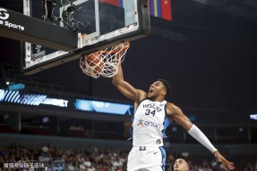 九游体育-包含字母哥在皇家马德里比赛中战术调整，势不可挡引发热议！的词条