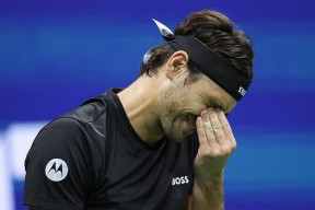 九游娱乐-关于德约科维奇遭遇七连败，C9教练面临压力！的信息