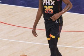 九游-杜兰特在加拿大队比赛中险胜，刷新纪录引发热议！气势如虹延续的简单介绍