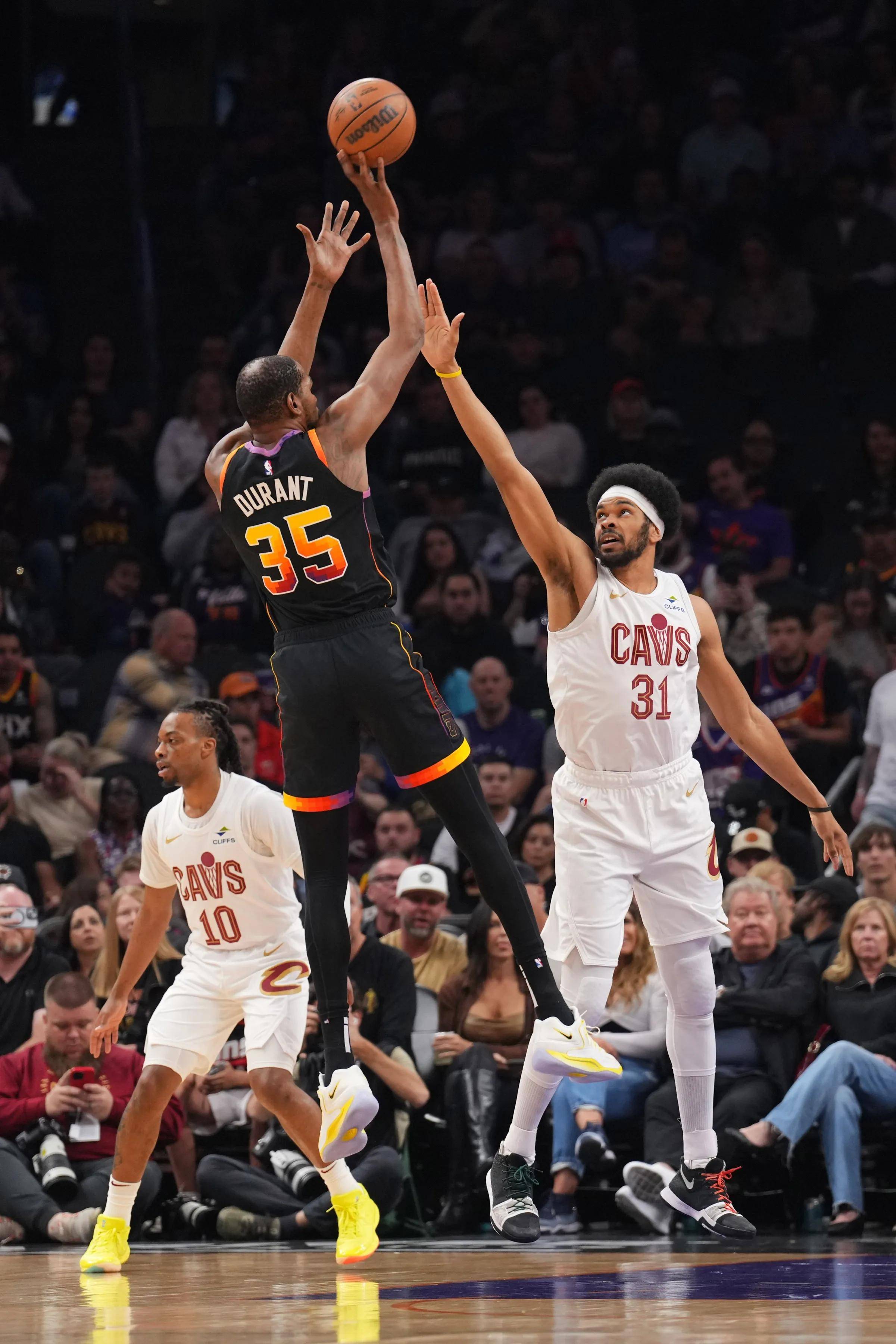 关于杜兰特回归赛场，出色防守首场状态亮眼，加拿大队观众沸腾！的信息